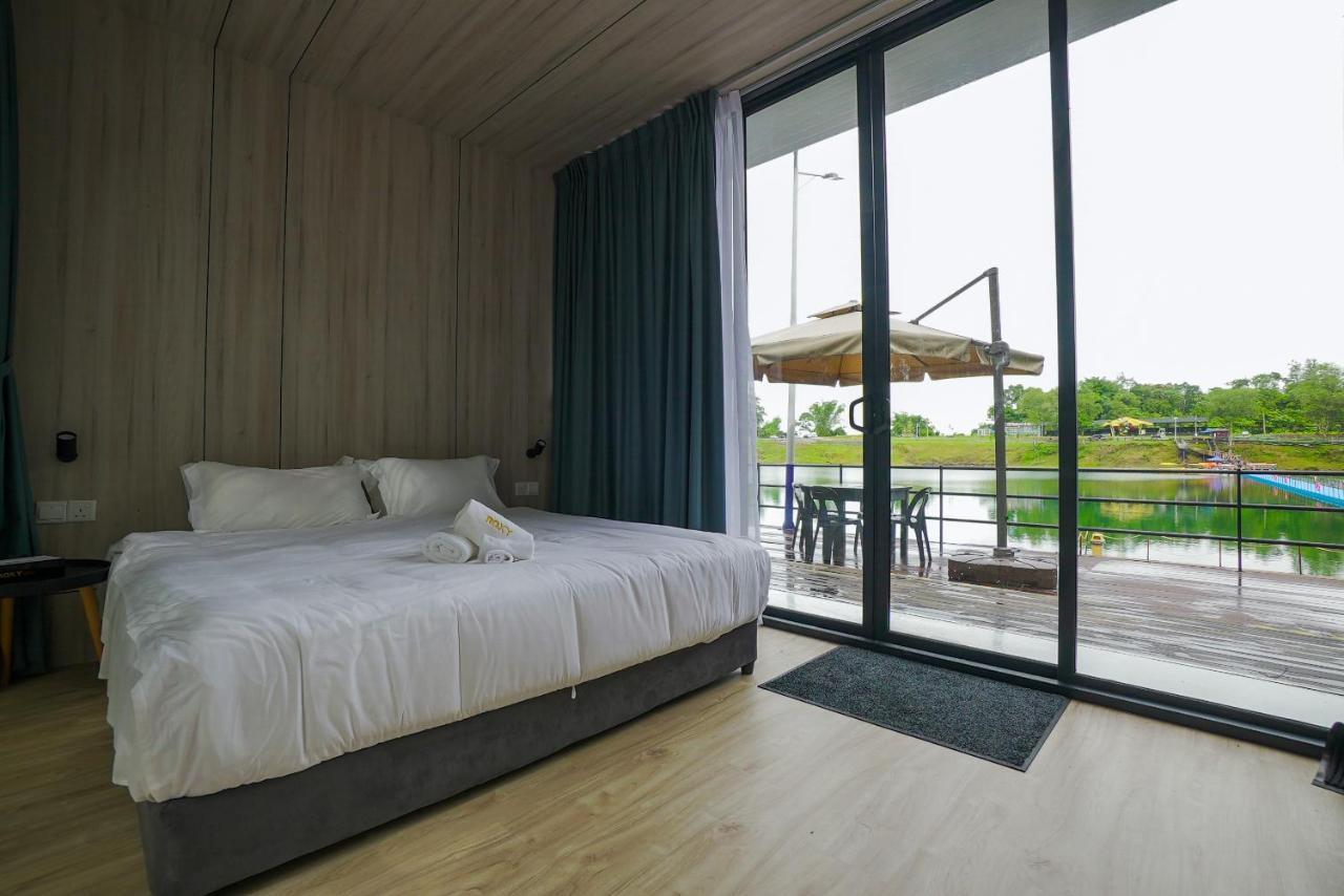 Roxy Tasik Biru Resort City Bau Exterior foto