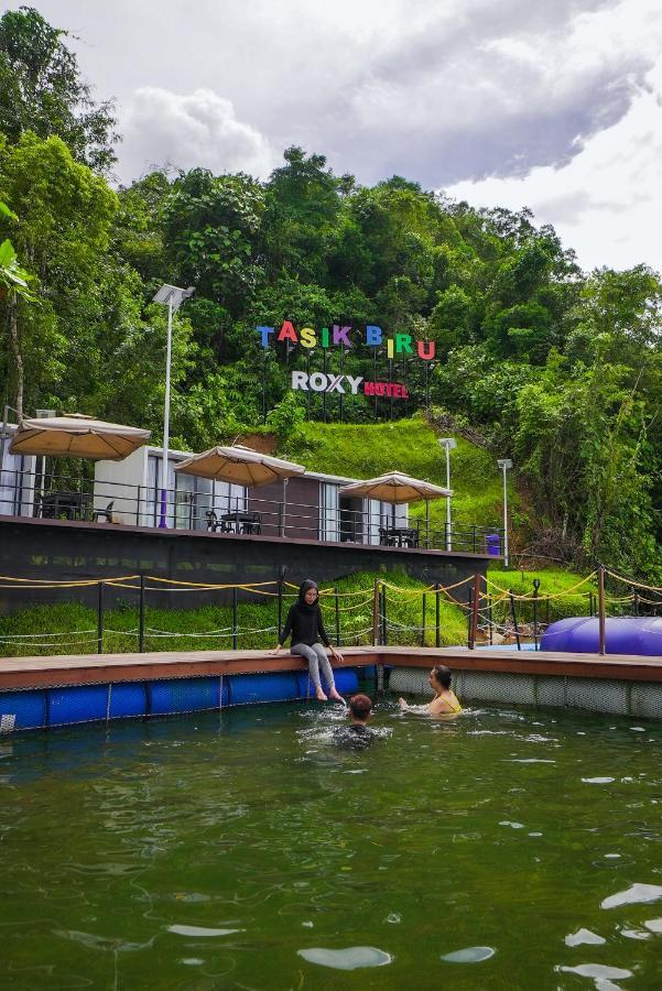 Roxy Tasik Biru Resort City Bau Exterior foto